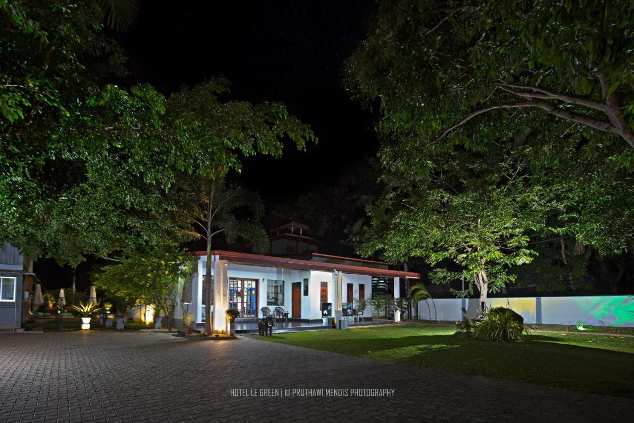 Hotel Le Green Udawalawe Bagian luar foto