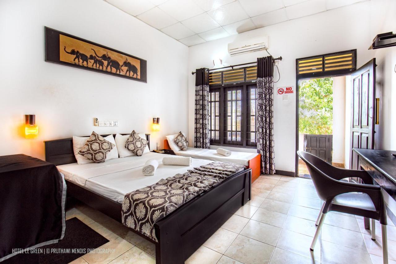 Hotel Le Green Udawalawe Bagian luar foto