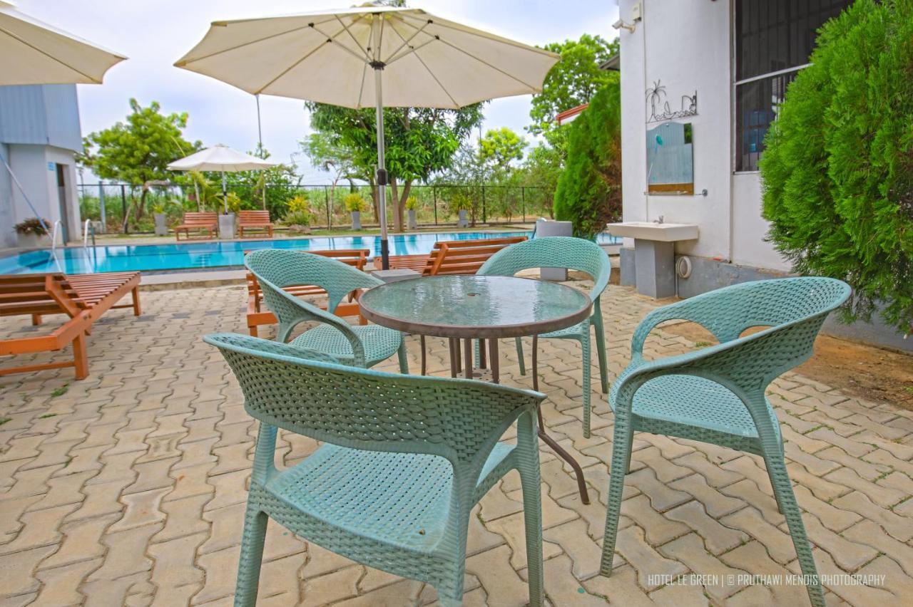 Hotel Le Green Udawalawe Bagian luar foto