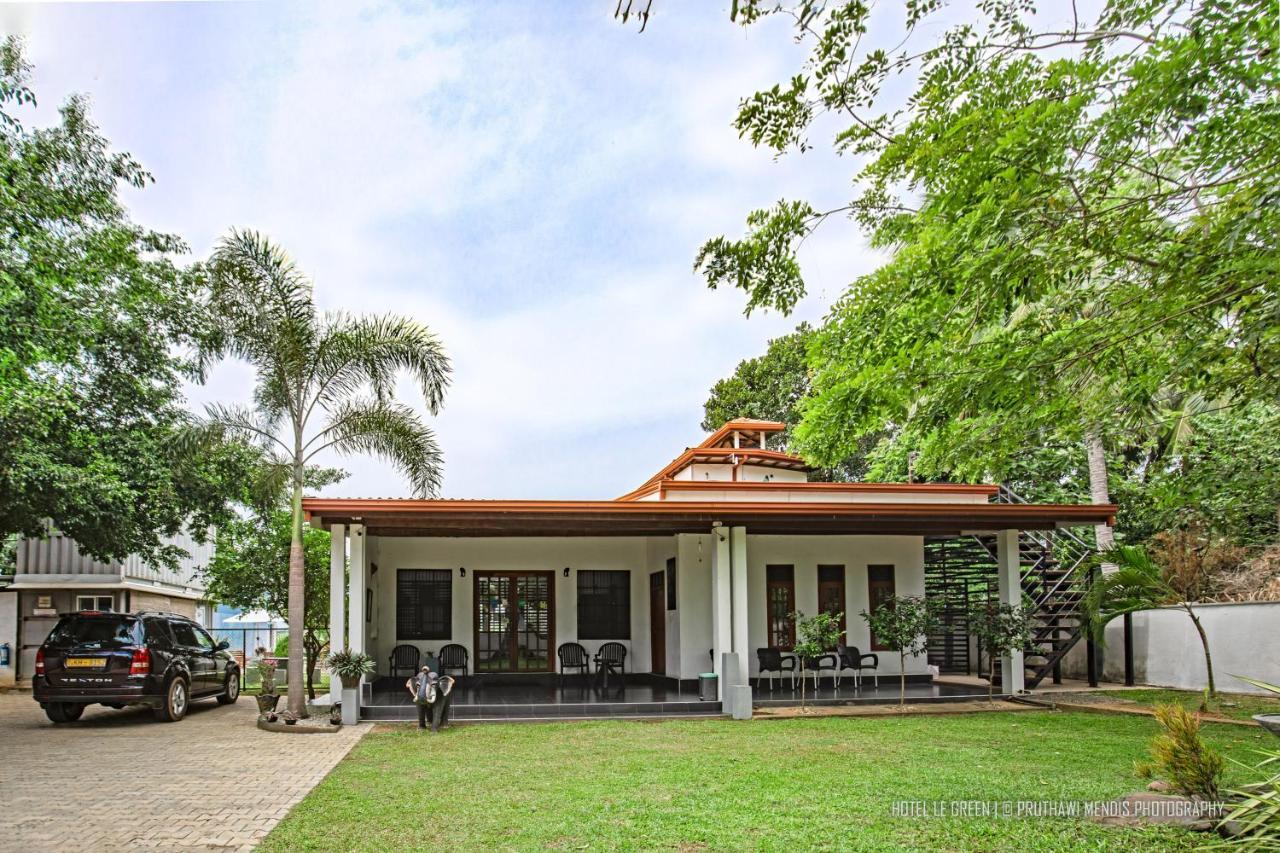 Hotel Le Green Udawalawe Bagian luar foto