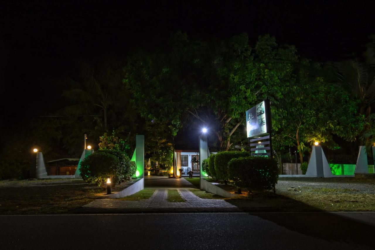 Hotel Le Green Udawalawe Bagian luar foto