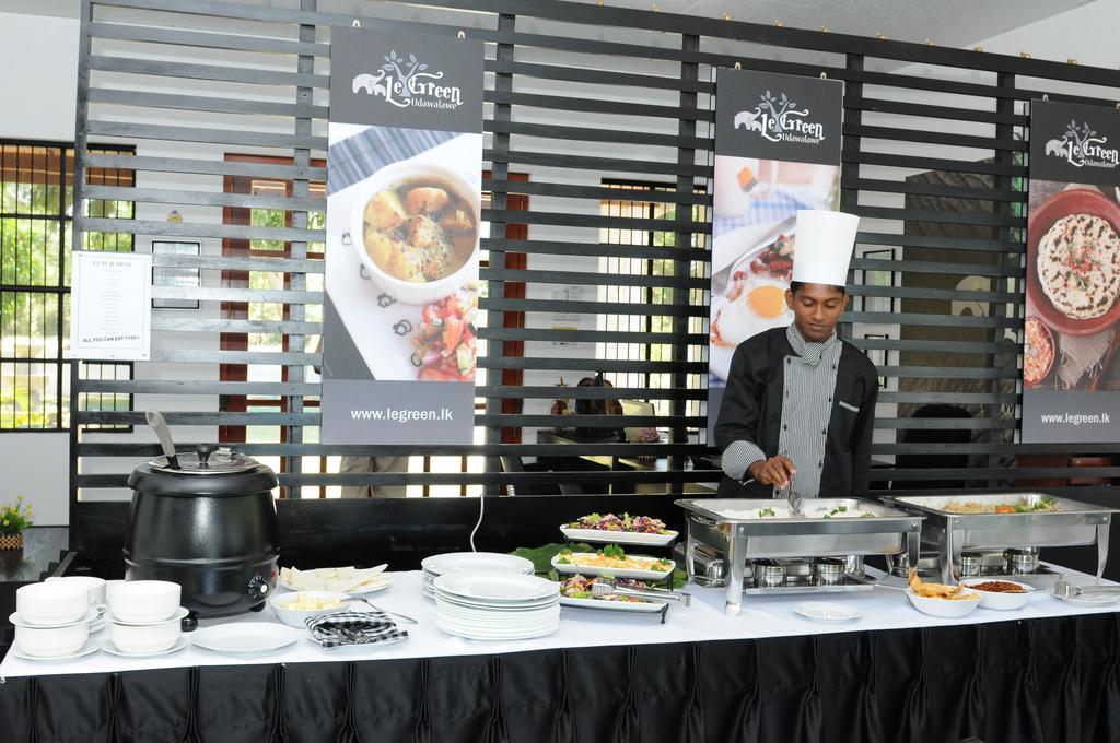 Hotel Le Green Udawalawe Bagian luar foto